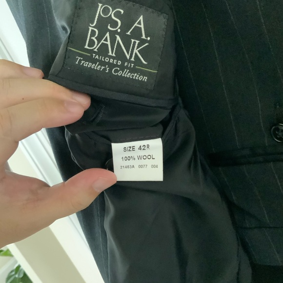 Jos A. Bank 100% Wool Gray Pin Striped 42 Regular - Picture 6 of 7